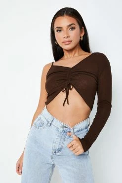 SOLADO Drawstring Ruched One Sleeve Solid Crop Top