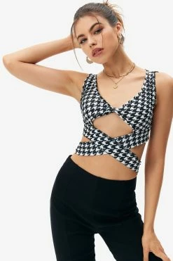 Solado Houndstooth Print Cross Tie Backless Crop Top