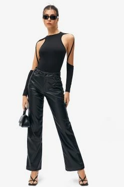 SOLADO Cut Out Long Sleeve Solid T-Shirt 23 SOLADO Cut Out Long Sleeve Solid T-Shirt -SOLADO Shop jpeg fc776f7c 576e 4336 993c 2e4e7b911ae5 1800x1800