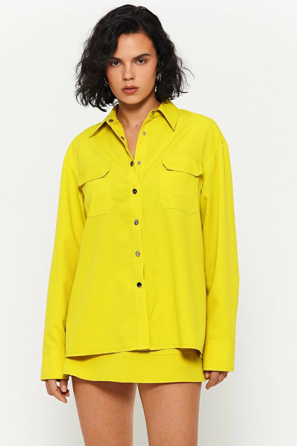 SOLADO Pocket Patched Solid Long Sleeve Shirt 4 SOLADO Pocket Patched Solid Long Sleeve Shirt - Image 2