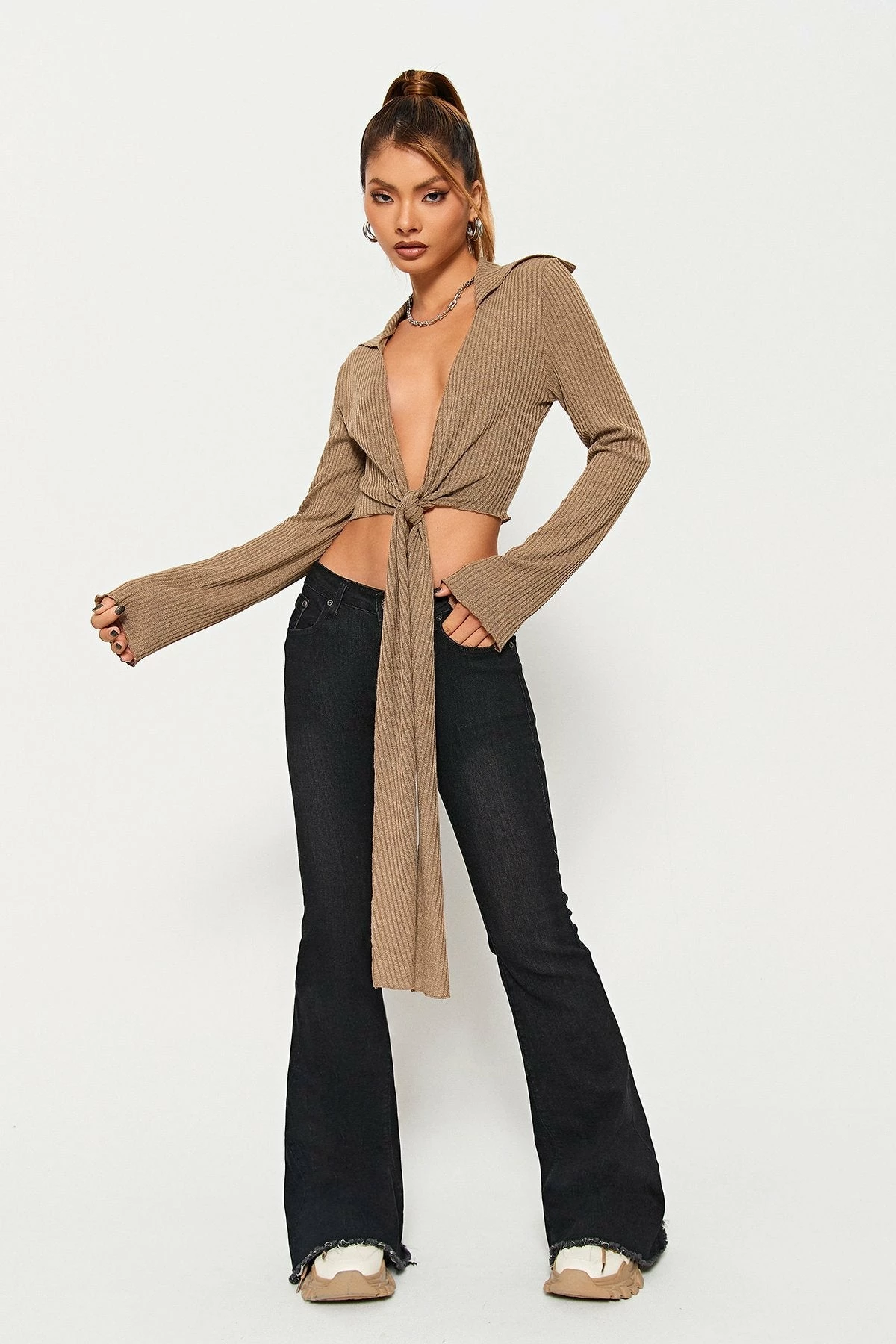 SOLADO Plunging Neck Wrap Hem Flared Sleeve Crop Top 7 SOLADO Plunging Neck Wrap Hem Flared Sleeve Crop Top - Image 5