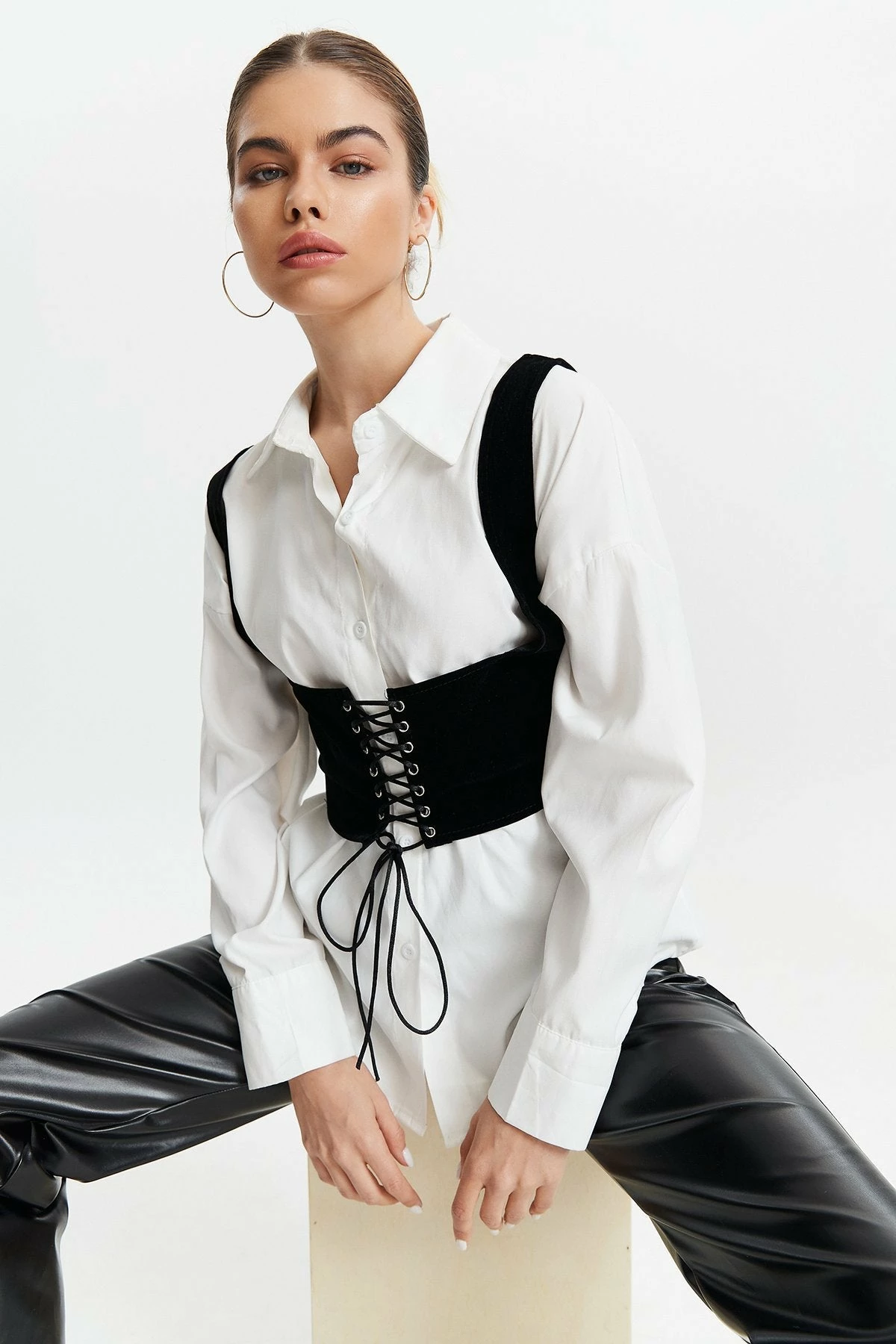 Solado Lace Up Knot Solid Corset Belt Without Blouse 3 Solado Lace Up Knot Solid Corset Belt Without Blouse